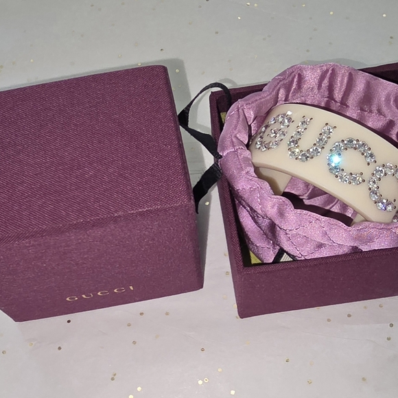Authentic!! GUCCI "DEADSTOCK" IVORY Cuff Bracelet with Silver Rhinestones - Picture 8 of 16